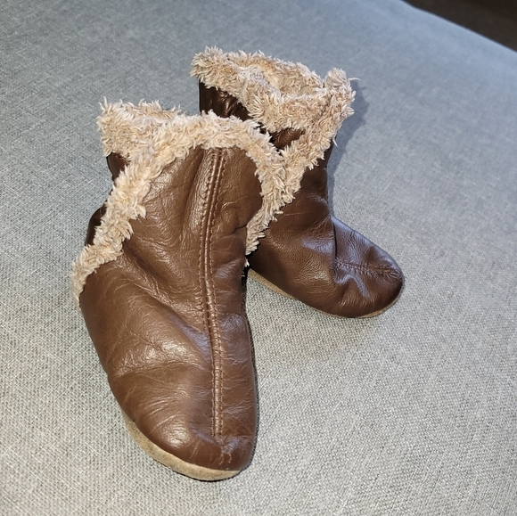 Bundle of 4 pairs of winter boots por baby. - Picture 7 of 13